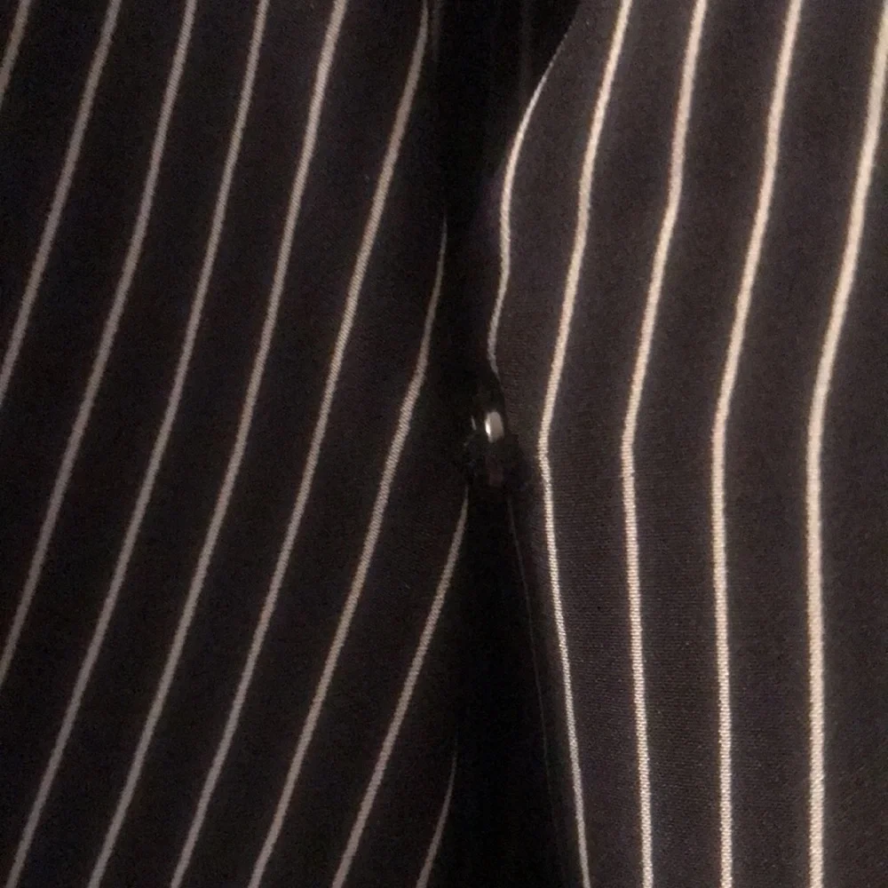 ⭐️ rag & bone - Victor Silk Wrap Blouse in Black w/ White Pinstripes - XXS/TTP - Picture 11 of 12